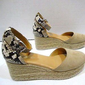 Nine West Wedge Snakeskin Sandal Size 6.5M